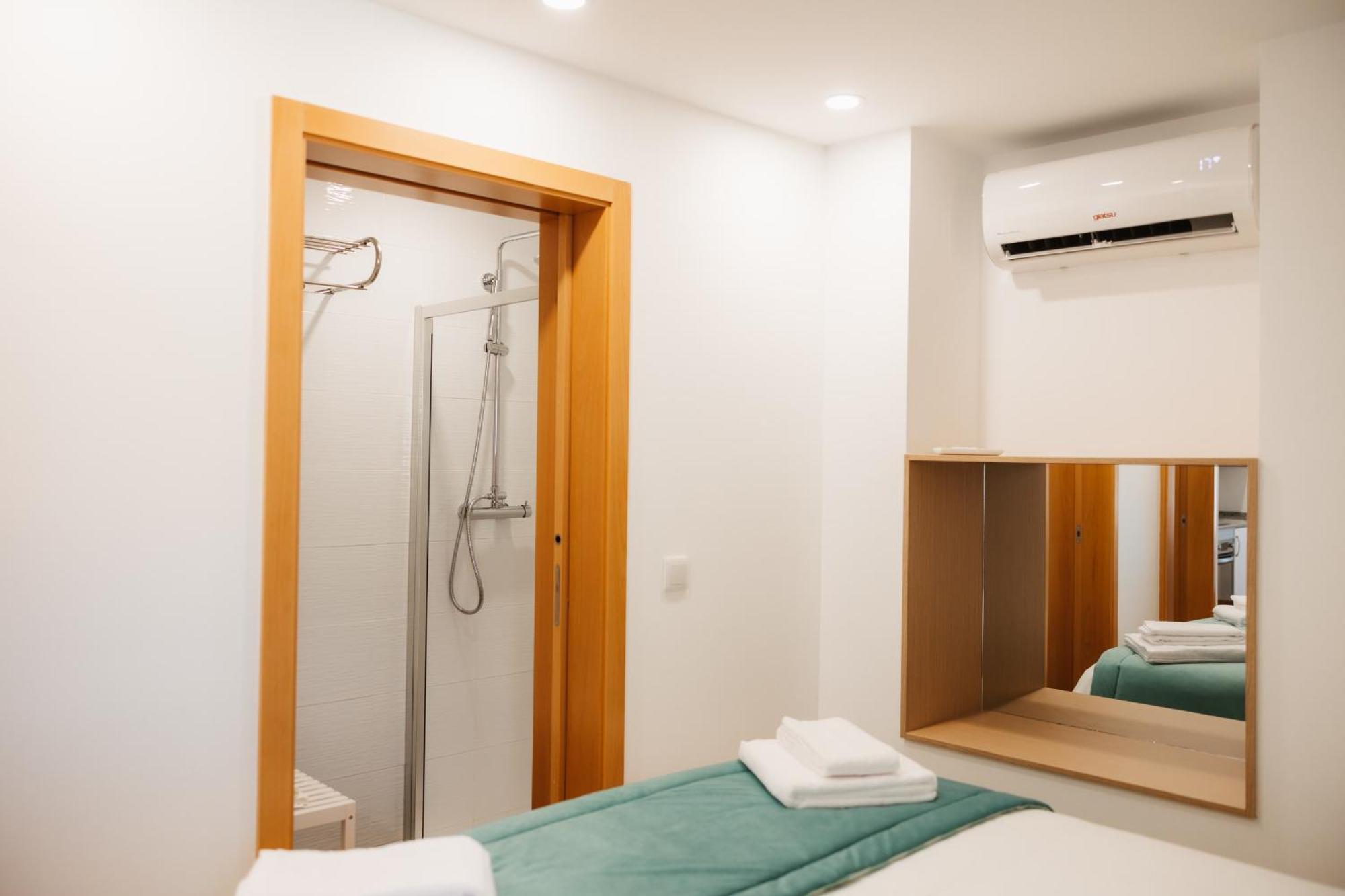 Alvarenga Apartments Екстериор снимка