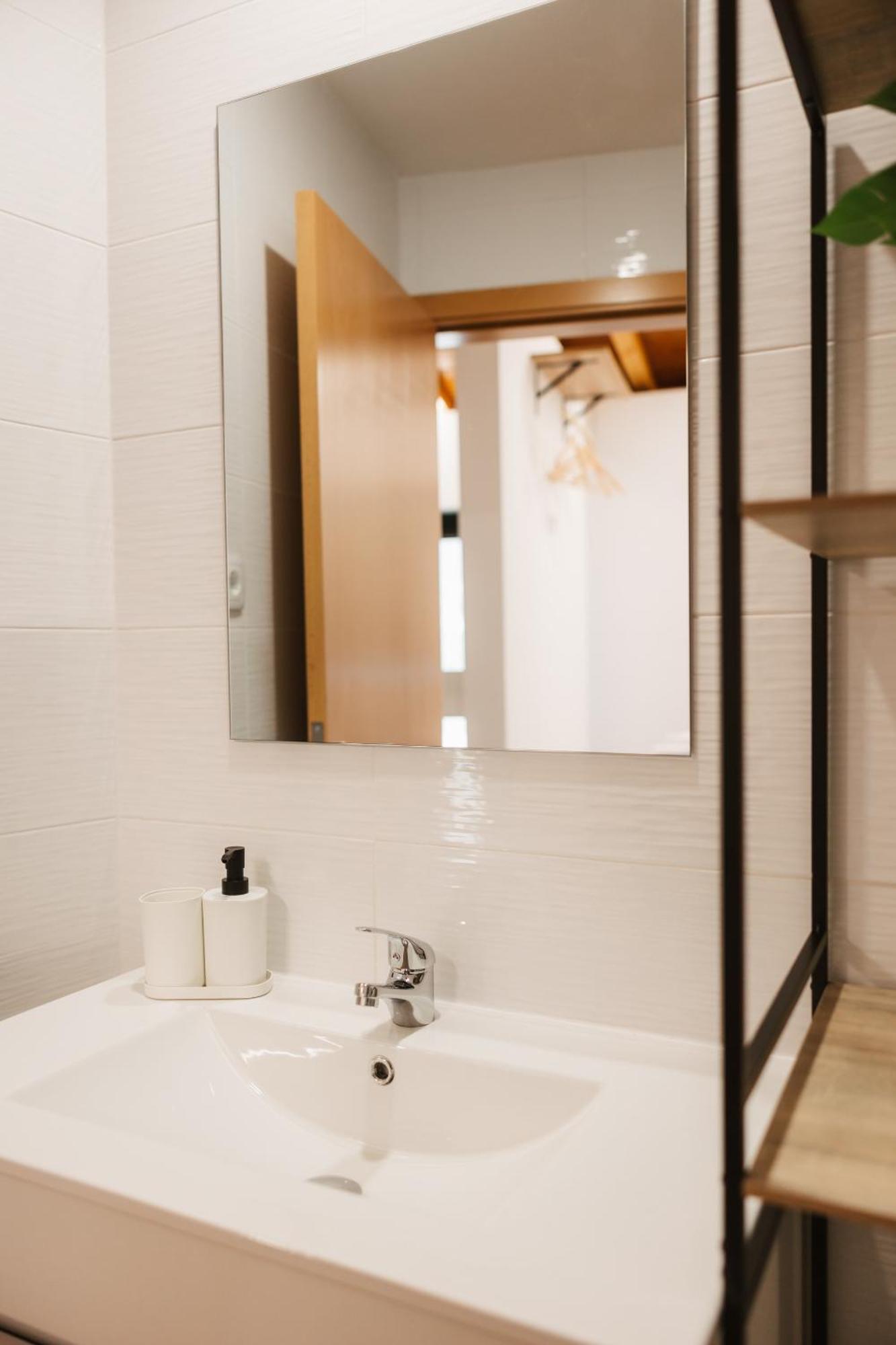 Alvarenga Apartments Екстериор снимка